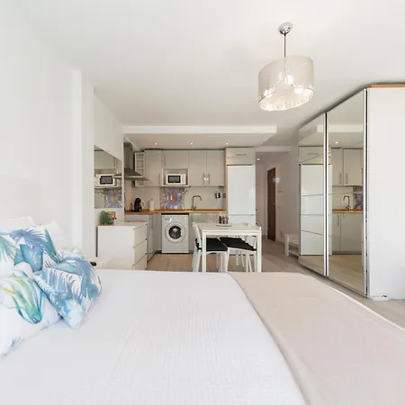 Moderno Estudio Y Piscina A 50 Metros De La Playa Apartamento